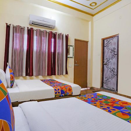 Fabhotel Shivam Palace Bénarès Extérieur photo