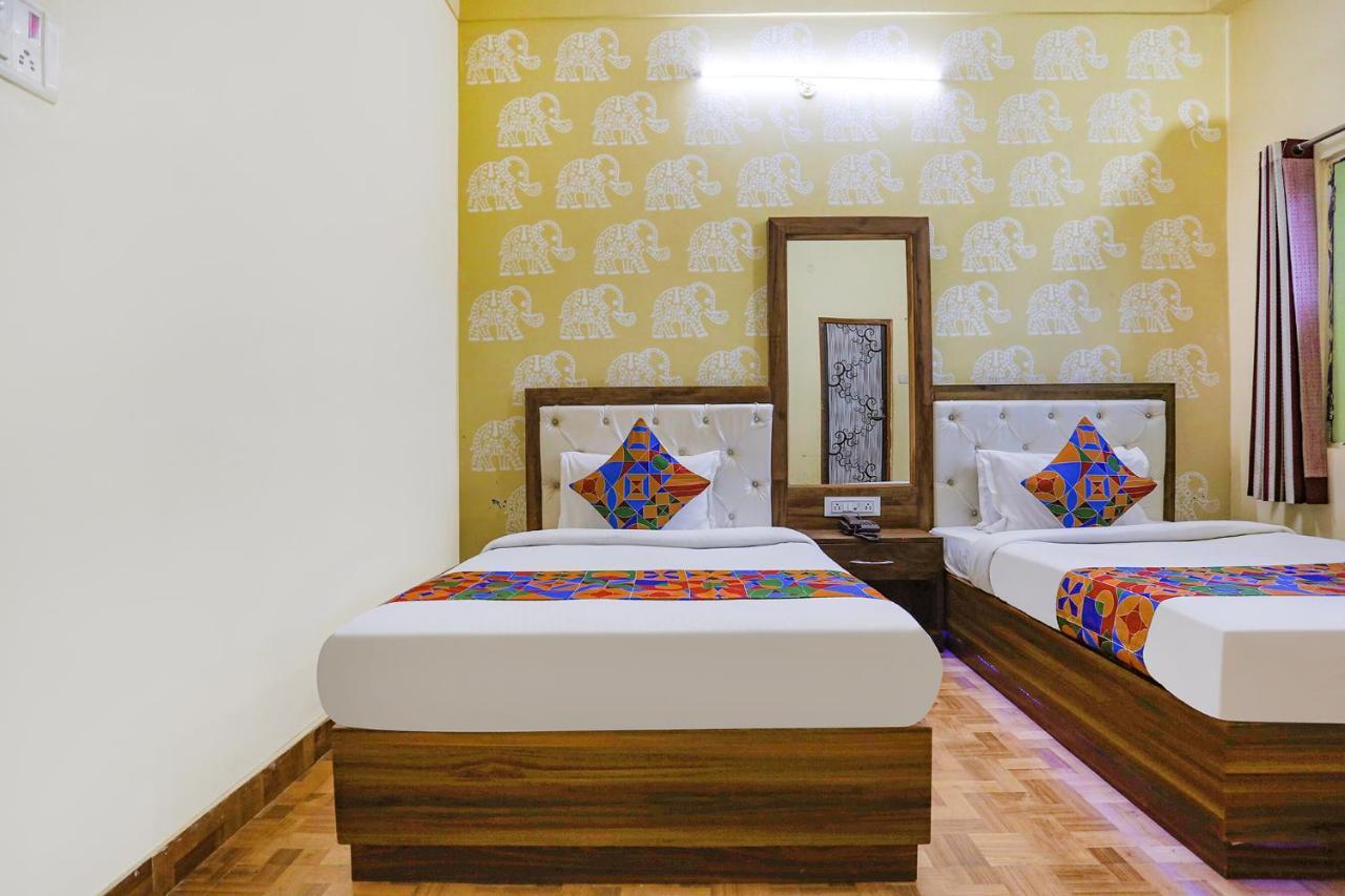 Fabhotel Shivam Palace Bénarès Extérieur photo