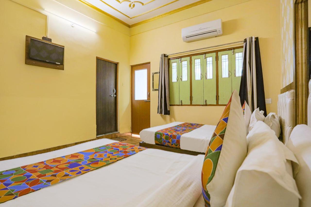 Fabhotel Shivam Palace Bénarès Extérieur photo