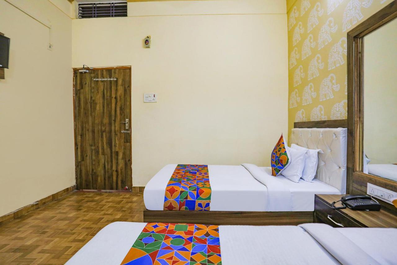 Fabhotel Shivam Palace Bénarès Extérieur photo