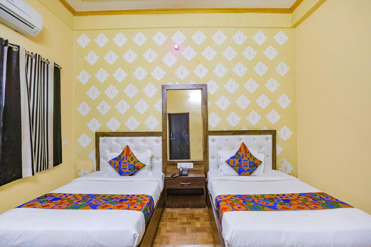 Fabhotel Shivam Palace Bénarès Extérieur photo