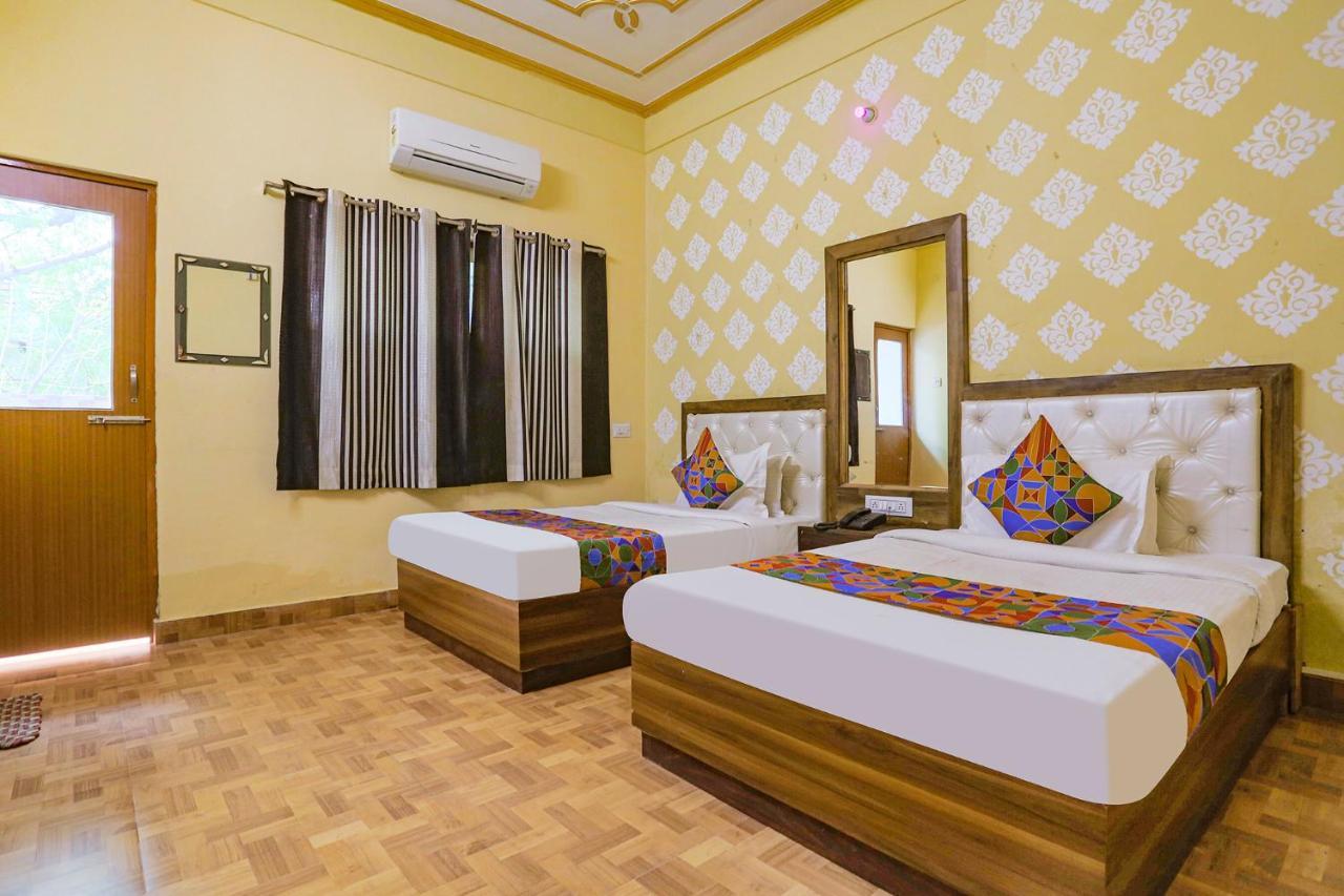 Fabhotel Shivam Palace Bénarès Extérieur photo